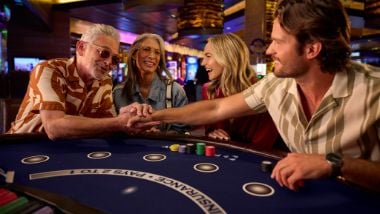 wide shot of pit tables at hollywood casino columbus