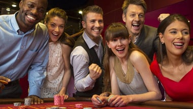 Friends play roulette at Hollywood Casino Columbus