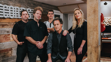 Stretta Band Image